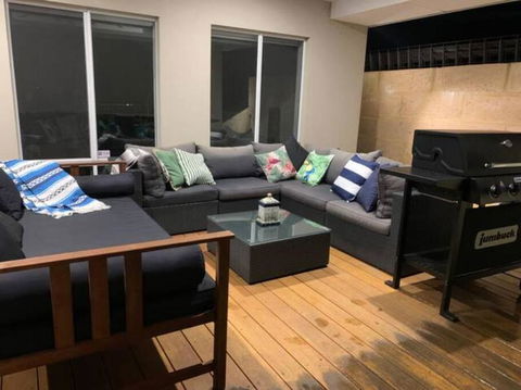 Sandpiper Island Tranquil Waterfront Views & Jetty - Goulburn Accommodation 3