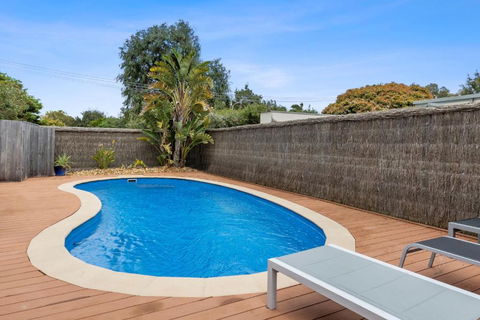 SANDY ANN At Lonnie - Goulburn Accommodation 0
