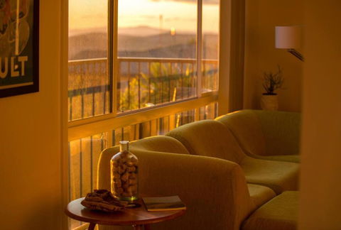 Sandy Bay Townhouse - Goulburn Accommodation 2