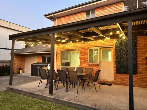 Sandy Beach House Cowes - Goulburn Accommodation 0