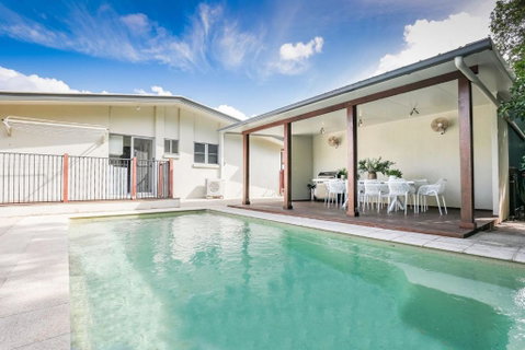 Sandy Burrows - Goulburn Accommodation 1