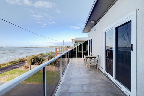 Sandy Cove - Goulburn Accommodation 3