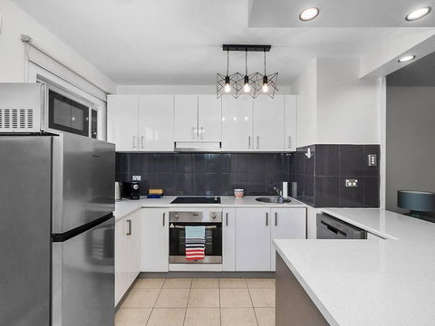 Sandy Bay Apartment With Hobart River View, Near UTAS - Stroll To Cafes And Shops - Goulburn Accommodation 3