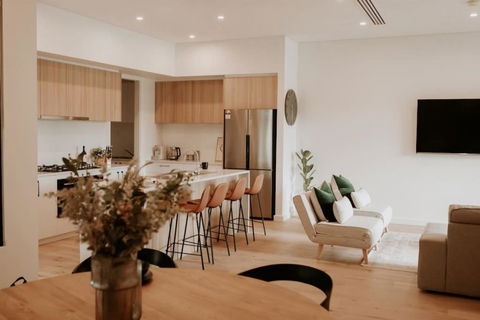 SYLO Luxury Apartments - Penthouse LVL 3 - Goulburn Accommodation 0