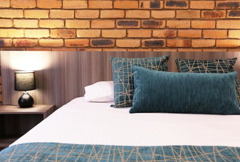 The Club Motor Inn Chinchilla - Goulburn Accommodation 1
