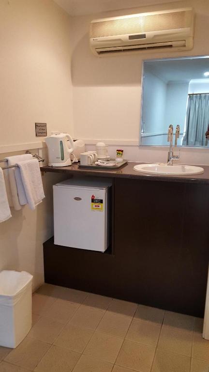 The Commercial Hotel Motel - Goulburn Accommodation 3