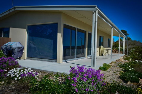 Beachside - Goulburn Accommodation 3