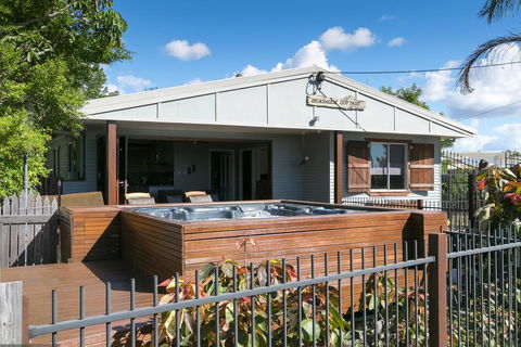 Beachside Cottages - Goulburn Accommodation 1