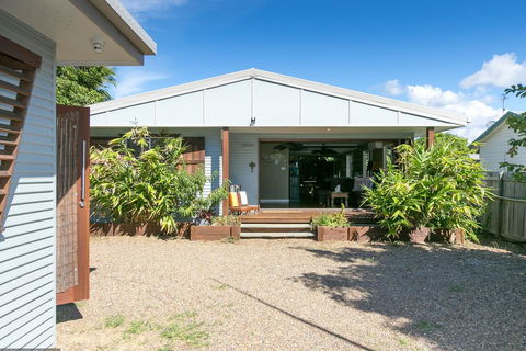 Beachside Cottages - Goulburn Accommodation 2