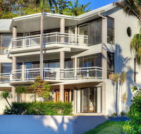 BEACHSIDE MANOR - walk to the beach - Goulburn Accommodation