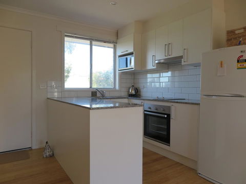 Beachside Rest - Goulburn Accommodation 3