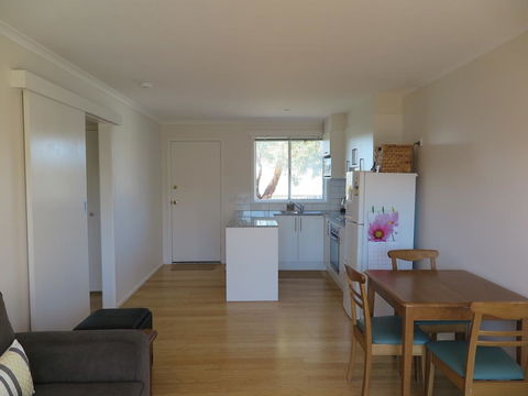 Beachside Rest - Goulburn Accommodation 2