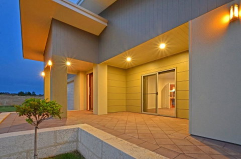 Beaufortia Views - Goulburn Accommodation 2