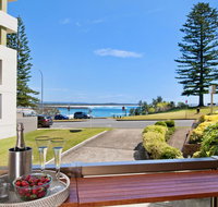 Beauty at the Beach - modern beachfront apartment - Goulburn Accommodation