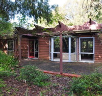 BEECHWOOD - SURF SIDE - Goulburn Accommodation