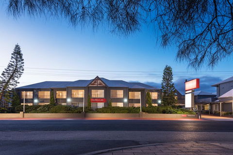 Bellevue On The Lakes - Goulburn Accommodation 0