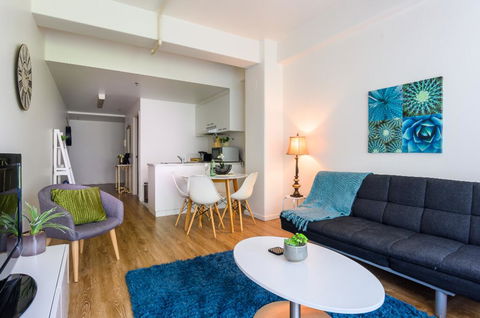 BHB CBD Dream, FreeWine, FreeNetflix, FreeWifi, Views - Goulburn Accommodation 0