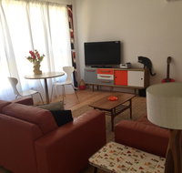 Black Cat Retreat holiday home - Goulburn Accommodation