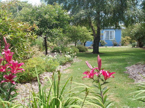 Boat Harbour Garden Cottages - Goulburn Accommodation 1