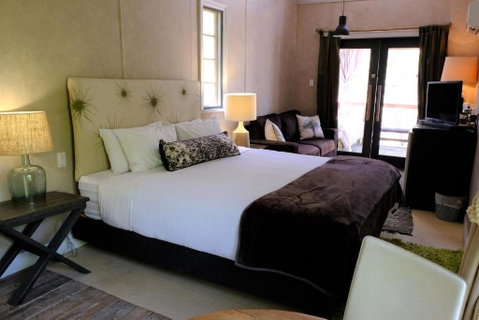 The Laurels Of Chinchilla - Goulburn Accommodation 2