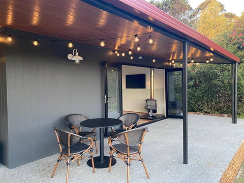 The Zen Den - Goulburn Accommodation 0