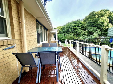 Waterfront Quiet Stay Off Geelong & Avalon Airport - Goulburn Accommodation 3