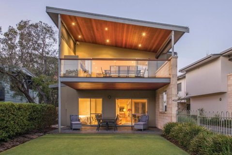 XYZ Holiday Home - Goulburn Accommodation 1