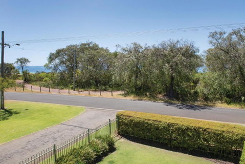 XYZ Holiday Home - Goulburn Accommodation 2