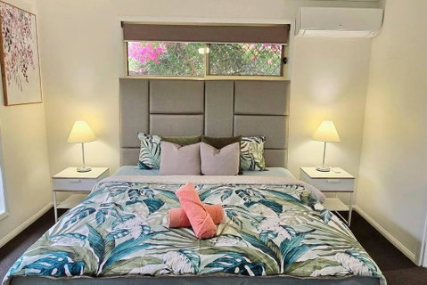 Relaxing Hamptons Style Home In Forest Lake - Goulburn Accommodation 0