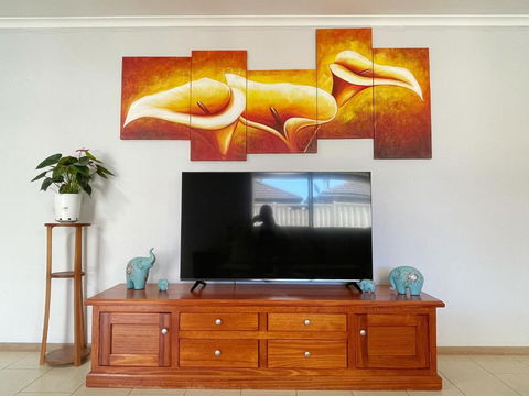 YF Home Sweet Home - Goulburn Accommodation 3