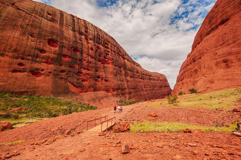 Kata Tjuta Sunrise And Valley Of The Winds Half-Day Trip - Goulburn Accommodation 3