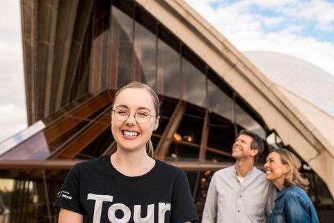 Sydney Shore Excursion: Sydney Opera House Walking Tour - Goulburn Accommodation 1