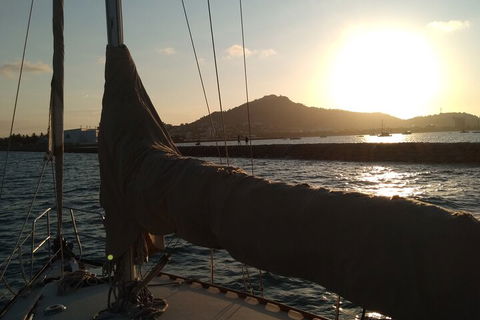 Townsville Small Group Sunset Sail Sailing Cruise Boat Tour Charter Hire - Goulburn Accommodation 2