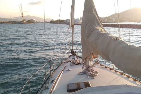 Townsville Small Group Early Morning Sailing Cruise Boat Tour Charter Hire - Goulburn Accommodation 1