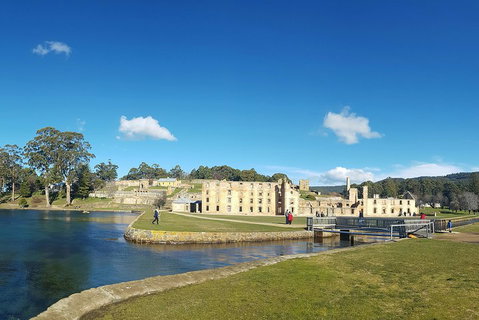 6-Day Tasmanian Explorer Adventure Tour From Hobart - Goulburn Accommodation 0