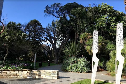 Perth Scavenger Hunt: Perched On A Swan - Goulburn Accommodation 2
